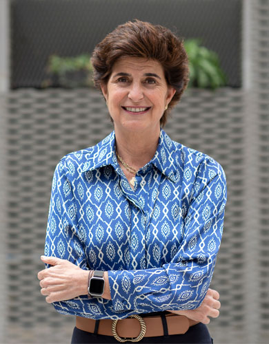 María San Gil es directora del Título de Experto en Liderazgo y Compromiso Cívico.