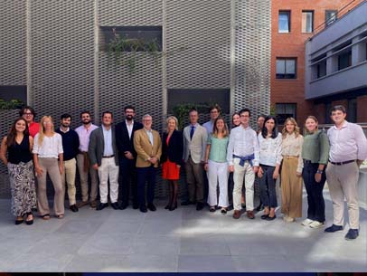 Comenzamos la formación con la visita de la embajadora húngara